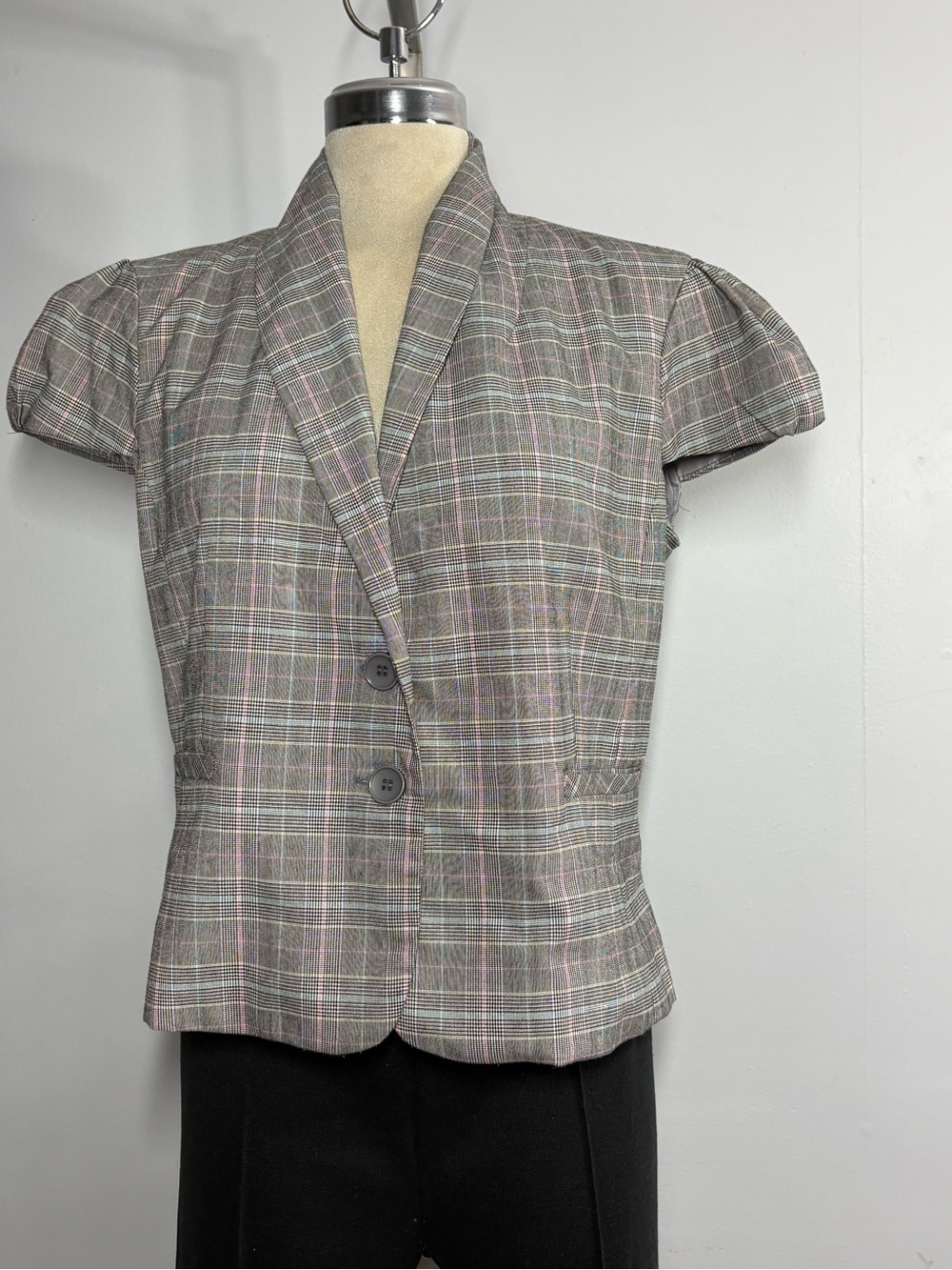 Tailored Gray Plaid Short Sleeve Blazer with Pink Accents